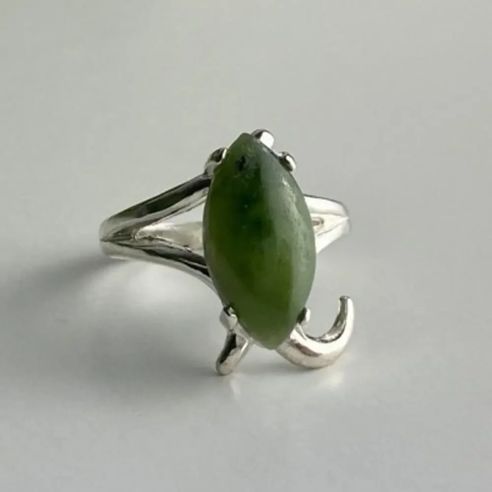 925 Sterling Silver Green Nephrite Ring Size 6.5